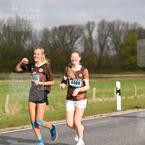 12.04.2026 - 45. Internationalen Wilhelmsburger Insellauf Dr. Thomas Lammeyer http://msf.ph/oto/9435549 12.04.2026 09:24:56 Laufen 4870, 4059, 4489 meine-sportfotos.de