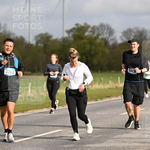 12.04.2026 - 45. Internationalen Wilhelmsburger Insellauf Dr. Thomas Lammeyer http://msf.ph/oto/9435550 12.04.2026 09:24:57 Laufen 357, 2267, 5419 meine-sportfotos.de