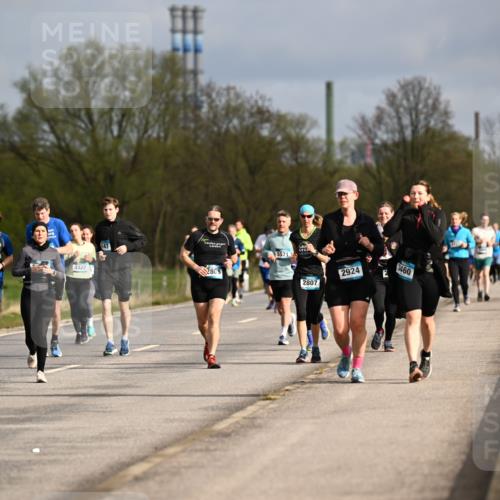 12.04.2026 - 45. Internationalen Wilhelmsburger Insellauf Dr. Thomas Lammeyer http://msf.ph/oto/9435560 12.04.2026 09:24:59 Laufen 3465, 4148, 3322, 809, 5571, 2807, 2924, 3460, 16 meine-sportfotos.de