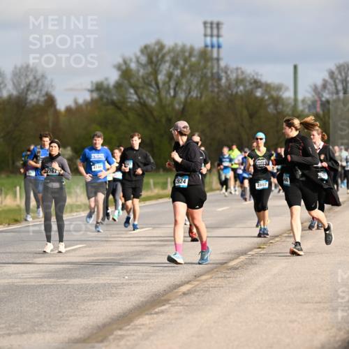 12.04.2026 - 45. Internationalen Wilhelmsburger Insellauf Dr. Thomas Lammeyer http://msf.ph/oto/9435572 12.04.2026 09:25:02 Laufen 2767, 4146, 2924, 2800, 2807 meine-sportfotos.de