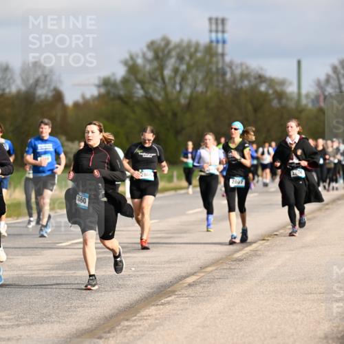 12.04.2026 - 45. Internationalen Wilhelmsburger Insellauf Dr. Thomas Lammeyer http://msf.ph/oto/9435585 12.04.2026 09:25:04 Laufen 2924, 460, 2806, 2807, 2800 meine-sportfotos.de
