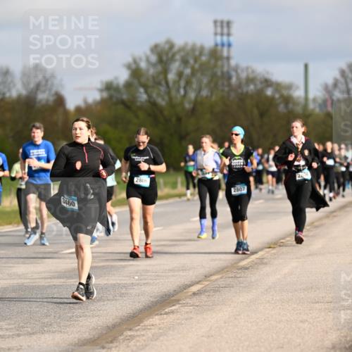 12.04.2026 - 45. Internationalen Wilhelmsburger Insellauf Dr. Thomas Lammeyer http://msf.ph/oto/9435587 12.04.2026 09:25:04 Laufen 2924, 3460, 2806, 2807, 2800 meine-sportfotos.de
