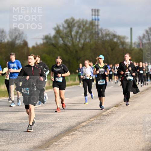 12.04.2026 - 45. Internationalen Wilhelmsburger Insellauf Dr. Thomas Lammeyer http://msf.ph/oto/9435588 12.04.2026 09:25:04 Laufen 2924, 67, 3460, 2806, 2800, 2807 meine-sportfotos.de