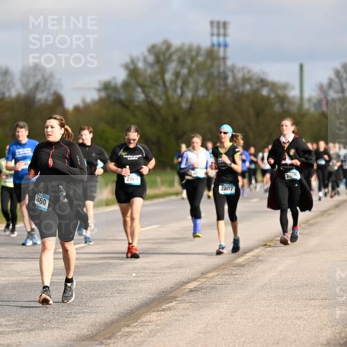 12.04.2026 - 45. Internationalen Wilhelmsburger Insellauf Dr. Thomas Lammeyer http://msf.ph/oto/9435590 12.04.2026 09:25:05 Laufen 4, 276, 460, 2806, 2800, 2807 meine-sportfotos.de