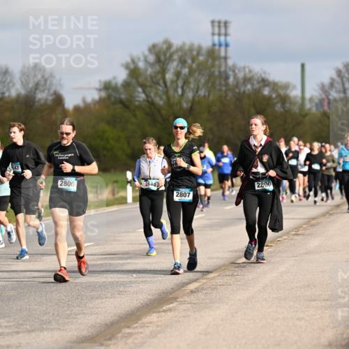12.04.2026 - 45. Internationalen Wilhelmsburger Insellauf Dr. Thomas Lammeyer http://msf.ph/oto/9435598 12.04.2026 09:25:07 Laufen 4146, 5571, 147, 2806, 2644, 2800, 2807, 2225, 16 meine-sportfotos.de