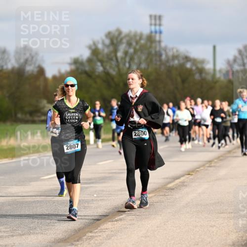 12.04.2026 - 45. Internationalen Wilhelmsburger Insellauf Dr. Thomas Lammeyer http://msf.ph/oto/9435614 12.04.2026 09:25:09 Laufen 147, 2806, 2800, 2807 meine-sportfotos.de