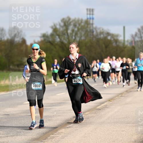12.04.2026 - 45. Internationalen Wilhelmsburger Insellauf Dr. Thomas Lammeyer http://msf.ph/oto/9435616 12.04.2026 09:25:09 Laufen 2806, 2807, 2800 meine-sportfotos.de