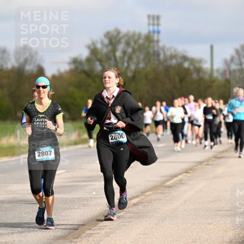 12.04.2026 - 45. Internationalen Wilhelmsburger Insellauf Dr. Thomas Lammeyer http://msf.ph/oto/9435619 12.04.2026 09:25:10 Laufen 2807, 2800 meine-sportfotos.de