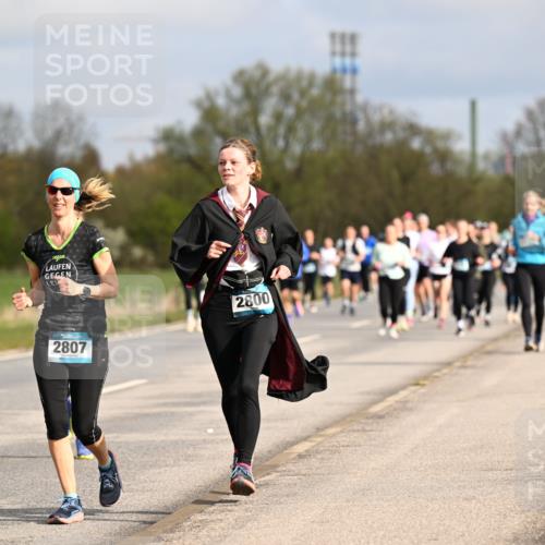 12.04.2026 - 45. Internationalen Wilhelmsburger Insellauf Dr. Thomas Lammeyer http://msf.ph/oto/9435621 12.04.2026 09:25:10 Laufen 2807, 2800 meine-sportfotos.de