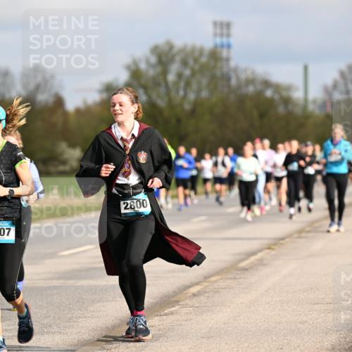 12.04.2026 - 45. Internationalen Wilhelmsburger Insellauf Dr. Thomas Lammeyer http://msf.ph/oto/9435626 12.04.2026 09:25:11 Laufen 2807, 2800 meine-sportfotos.de