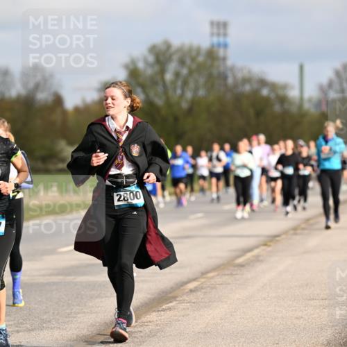 12.04.2026 - 45. Internationalen Wilhelmsburger Insellauf Dr. Thomas Lammeyer http://msf.ph/oto/9435627 12.04.2026 09:25:11 Laufen 2807, 2800 meine-sportfotos.de