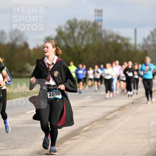 12.04.2026 - 45. Internationalen Wilhelmsburger Insellauf Dr. Thomas Lammeyer http://msf.ph/oto/9435628 12.04.2026 09:25:11 Laufen 2807, 2800 meine-sportfotos.de