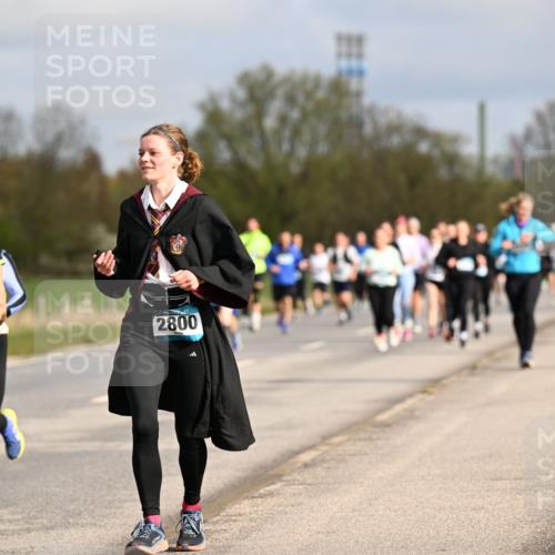 12.04.2026 - 45. Internationalen Wilhelmsburger Insellauf Dr. Thomas Lammeyer http://msf.ph/oto/9435629 12.04.2026 09:25:11 Laufen 2807, 2800 meine-sportfotos.de