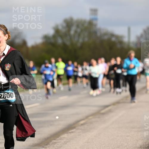 12.04.2026 - 45. Internationalen Wilhelmsburger Insellauf Dr. Thomas Lammeyer http://msf.ph/oto/9435636 12.04.2026 09:25:13 Laufen 2800 meine-sportfotos.de
