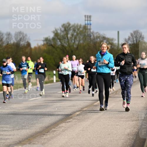 12.04.2026 - 45. Internationalen Wilhelmsburger Insellauf Dr. Thomas Lammeyer http://msf.ph/oto/9435653 12.04.2026 09:25:17 Laufen 3740, 2590, 2225, 5703 meine-sportfotos.de