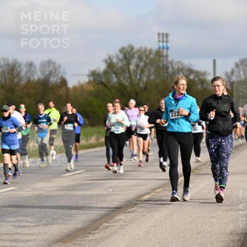 12.04.2026 - 45. Internationalen Wilhelmsburger Insellauf Dr. Thomas Lammeyer http://msf.ph/oto/9435656 12.04.2026 09:25:17 Laufen 3740, 2225, 57 meine-sportfotos.de