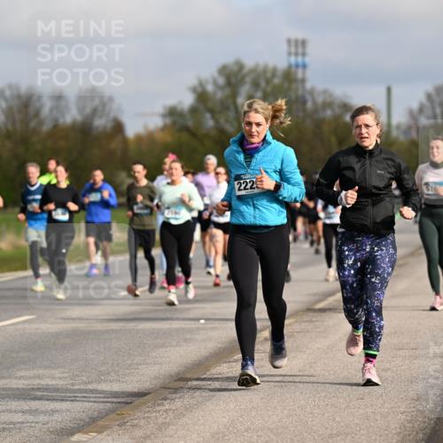 12.04.2026 - 45. Internationalen Wilhelmsburger Insellauf Dr. Thomas Lammeyer http://msf.ph/oto/9435665 12.04.2026 09:25:19 Laufen 2225, 1740, 576 meine-sportfotos.de
