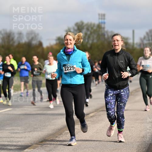 12.04.2026 - 45. Internationalen Wilhelmsburger Insellauf Dr. Thomas Lammeyer http://msf.ph/oto/9435671 12.04.2026 09:25:20 Laufen 2225, 5103 meine-sportfotos.de