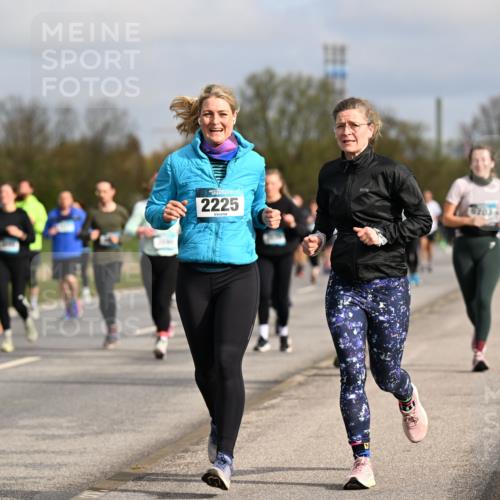 12.04.2026 - 45. Internationalen Wilhelmsburger Insellauf Dr. Thomas Lammeyer http://msf.ph/oto/9435673 12.04.2026 09:25:20 Laufen 2225 meine-sportfotos.de