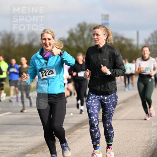 12.04.2026 - 45. Internationalen Wilhelmsburger Insellauf Dr. Thomas Lammeyer http://msf.ph/oto/9435677 12.04.2026 09:25:20 Laufen 2225 meine-sportfotos.de