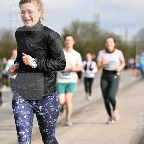 12.04.2026 - 45. Internationalen Wilhelmsburger Insellauf Dr. Thomas Lammeyer http://msf.ph/oto/9435686 12.04.2026 09:25:22 Laufen 5 meine-sportfotos.de