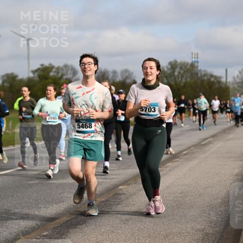 12.04.2026 - 45. Internationalen Wilhelmsburger Insellauf Dr. Thomas Lammeyer http://msf.ph/oto/9435697 12.04.2026 09:25:24 Laufen 2699, 3009, 2590, 5468, 48, 5703 meine-sportfotos.de