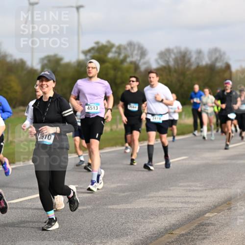 12.04.2026 - 45. Internationalen Wilhelmsburger Insellauf Dr. Thomas Lammeyer http://msf.ph/oto/9435715 12.04.2026 09:25:27 Laufen 3910, 3660, 4513, 2419 meine-sportfotos.de