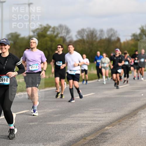12.04.2026 - 45. Internationalen Wilhelmsburger Insellauf Dr. Thomas Lammeyer http://msf.ph/oto/9435716 12.04.2026 09:25:28 Laufen  meine-sportfotos.de
