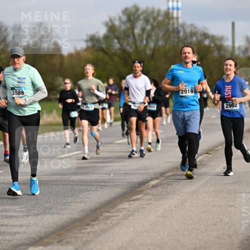 12.04.2026 - 45. Internationalen Wilhelmsburger Insellauf Dr. Thomas Lammeyer http://msf.ph/oto/9435740 12.04.2026 09:25:33 Laufen 2567, 3589, 302, 6549, 3629, 2919, 2962 meine-sportfotos.de