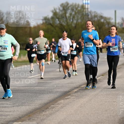12.04.2026 - 45. Internationalen Wilhelmsburger Insellauf Dr. Thomas Lammeyer http://msf.ph/oto/9435742 12.04.2026 09:25:33 Laufen 67, 3589, 3629, 3028, 4949, 2919, 2962 meine-sportfotos.de