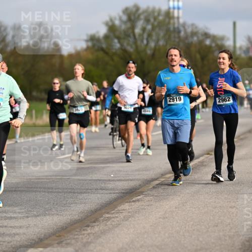 12.04.2026 - 45. Internationalen Wilhelmsburger Insellauf Dr. Thomas Lammeyer http://msf.ph/oto/9435744 12.04.2026 09:25:33 Laufen 3589, 3629, 3028, 4549, 2919, 2962 meine-sportfotos.de