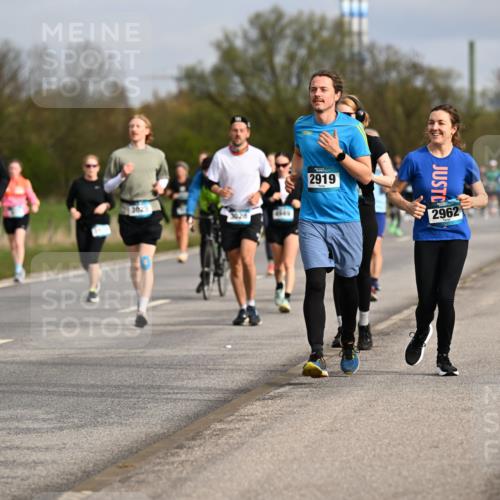 12.04.2026 - 45. Internationalen Wilhelmsburger Insellauf Dr. Thomas Lammeyer http://msf.ph/oto/9435748 12.04.2026 09:25:34 Laufen 2020, 3589, 2193, 3629, 3028, 45, 40, 2919, 2962 meine-sportfotos.de