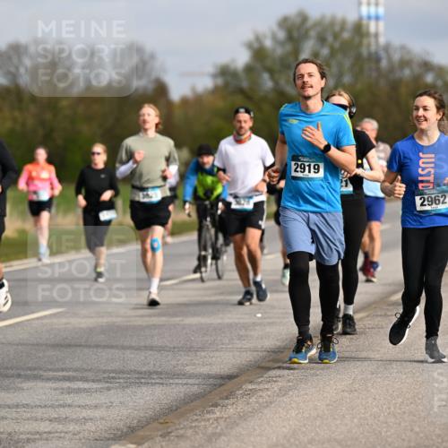 12.04.2026 - 45. Internationalen Wilhelmsburger Insellauf Dr. Thomas Lammeyer http://msf.ph/oto/9435753 12.04.2026 09:25:34 Laufen 2020, 589, 2193, 2919, 2962 meine-sportfotos.de