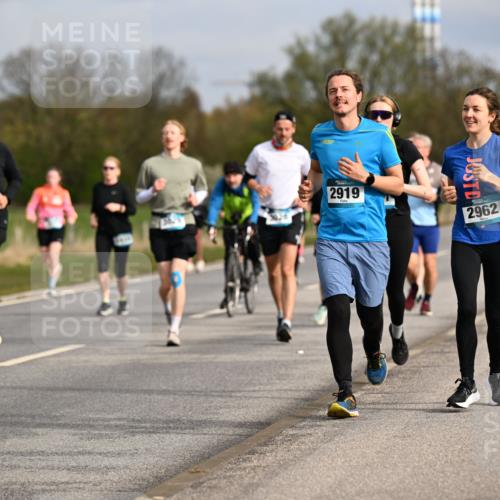 12.04.2026 - 45. Internationalen Wilhelmsburger Insellauf Dr. Thomas Lammeyer http://msf.ph/oto/9435754 12.04.2026 09:25:34 Laufen 39, 2193, 2919, 2962 meine-sportfotos.de