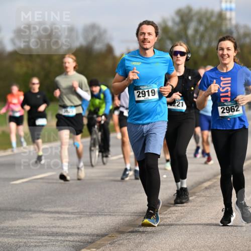 12.04.2026 - 45. Internationalen Wilhelmsburger Insellauf Dr. Thomas Lammeyer http://msf.ph/oto/9435760 12.04.2026 09:25:35 Laufen 2193, 2919, 221, 2962 meine-sportfotos.de