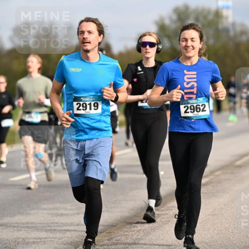 12.04.2026 - 45. Internationalen Wilhelmsburger Insellauf Dr. Thomas Lammeyer http://msf.ph/oto/9435765 12.04.2026 09:25:36 Laufen 2919, 2962 meine-sportfotos.de