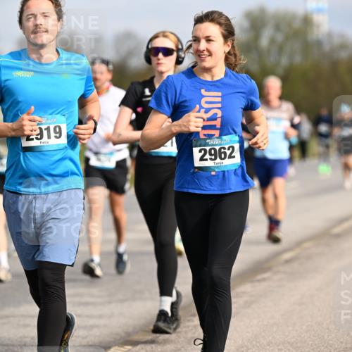 12.04.2026 - 45. Internationalen Wilhelmsburger Insellauf Dr. Thomas Lammeyer http://msf.ph/oto/9435770 12.04.2026 09:25:37 Laufen 919, 2962 meine-sportfotos.de