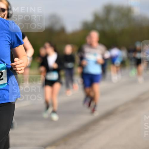 12.04.2026 - 45. Internationalen Wilhelmsburger Insellauf Dr. Thomas Lammeyer http://msf.ph/oto/9435777 12.04.2026 09:25:39 Laufen 45, 2962 meine-sportfotos.de
