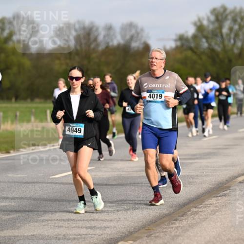 12.04.2026 - 45. Internationalen Wilhelmsburger Insellauf Dr. Thomas Lammeyer http://msf.ph/oto/9435783 12.04.2026 09:25:40 Laufen 161, 3028, 4949, 4019 meine-sportfotos.de