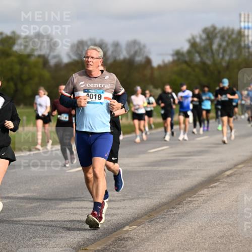 12.04.2026 - 45. Internationalen Wilhelmsburger Insellauf Dr. Thomas Lammeyer http://msf.ph/oto/9435795 12.04.2026 09:25:41 Laufen 4949, 1019 meine-sportfotos.de
