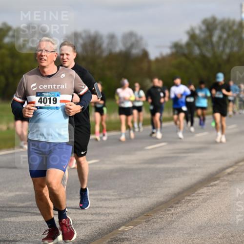 12.04.2026 - 45. Internationalen Wilhelmsburger Insellauf Dr. Thomas Lammeyer http://msf.ph/oto/9435798 12.04.2026 09:25:42 Laufen 4019 meine-sportfotos.de