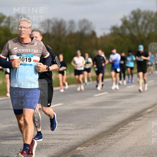 12.04.2026 - 45. Internationalen Wilhelmsburger Insellauf Dr. Thomas Lammeyer http://msf.ph/oto/9435799 12.04.2026 09:25:42 Laufen 4019 meine-sportfotos.de