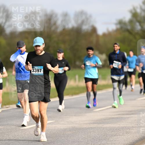 12.04.2026 - 45. Internationalen Wilhelmsburger Insellauf Dr. Thomas Lammeyer http://msf.ph/oto/9435832 12.04.2026 09:25:48 Laufen 51, 3397 meine-sportfotos.de
