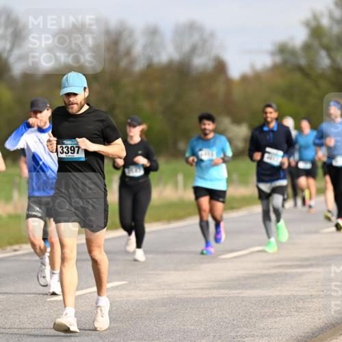 12.04.2026 - 45. Internationalen Wilhelmsburger Insellauf Dr. Thomas Lammeyer http://msf.ph/oto/9435833 12.04.2026 09:25:48 Laufen 3397 meine-sportfotos.de