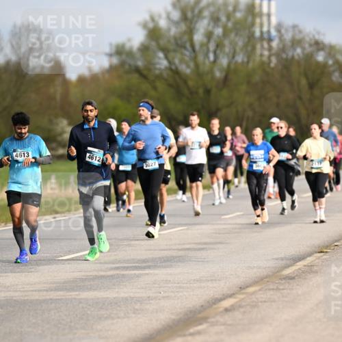 12.04.2026 - 45. Internationalen Wilhelmsburger Insellauf Dr. Thomas Lammeyer http://msf.ph/oto/9435836 12.04.2026 09:25:48 Laufen 2542, 4613, 4612, 4612, 3027, 3602, 2137 meine-sportfotos.de