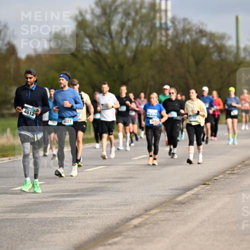 12.04.2026 - 45. Internationalen Wilhelmsburger Insellauf Dr. Thomas Lammeyer http://msf.ph/oto/9435839 12.04.2026 09:25:49 Laufen 4613, 4612, 4612, 3027, 366, 2137 meine-sportfotos.de
