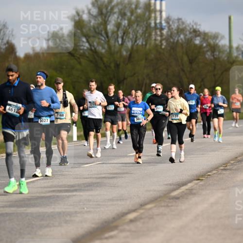12.04.2026 - 45. Internationalen Wilhelmsburger Insellauf Dr. Thomas Lammeyer http://msf.ph/oto/9435842 12.04.2026 09:25:49 Laufen 2211, 5727, 5405, 461, 4612, 2811, 2168, 3027, 3607, 2597, 2137 meine-sportfotos.de