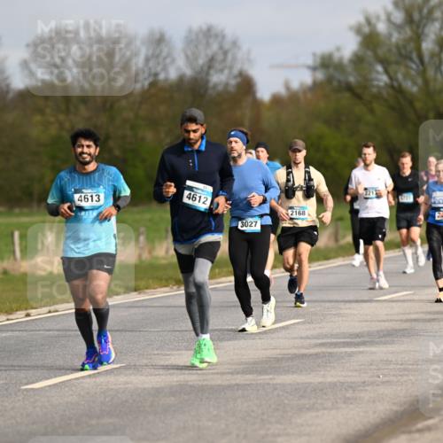12.04.2026 - 45. Internationalen Wilhelmsburger Insellauf Dr. Thomas Lammeyer http://msf.ph/oto/9435843 12.04.2026 09:25:51 Laufen 1711, 4613, 4612, 2168, 3027, 2542, 2597, 2137 meine-sportfotos.de