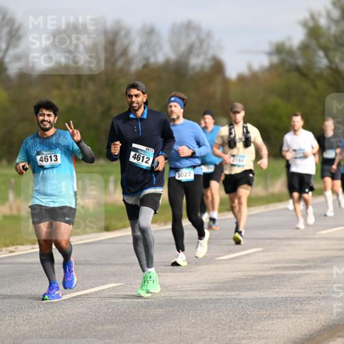 12.04.2026 - 45. Internationalen Wilhelmsburger Insellauf Dr. Thomas Lammeyer http://msf.ph/oto/9435848 12.04.2026 09:25:51 Laufen 4613, 42, 4612, 4612, 3027, 2164 meine-sportfotos.de