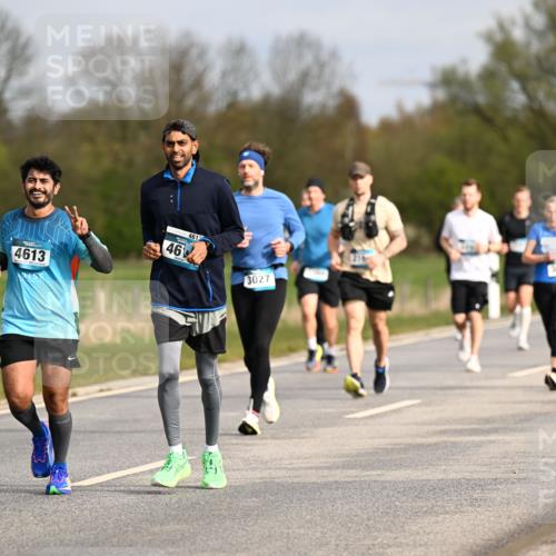 12.04.2026 - 45. Internationalen Wilhelmsburger Insellauf Dr. Thomas Lammeyer http://msf.ph/oto/9435849 12.04.2026 09:25:52 Laufen 4613, 46, 4612, 3027 meine-sportfotos.de